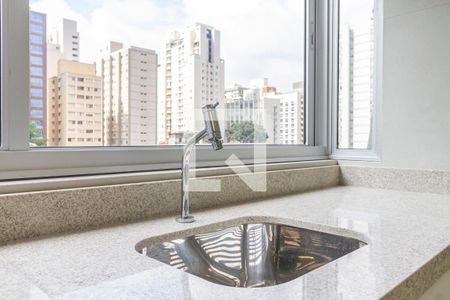 Apartamento à venda com 184m², 3 quartos e 1 vagaÁrea de Serviço