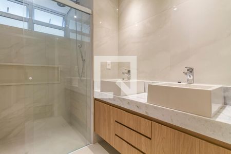 Apartamento à venda com 184m², 3 quartos e 1 vagaBanheiro da Suíte