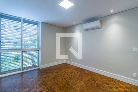 Apartamento à venda com 184m², 3 quartos e 1 vagaSuíte