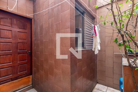 Casa à venda com 110m², 3 quartos e sem vagaQuintal