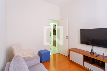 Casa à venda com 360m², 5 quartos e 3 vagas Casa à venda com 360m², 5 quartos e 3 vagasQuarto 3