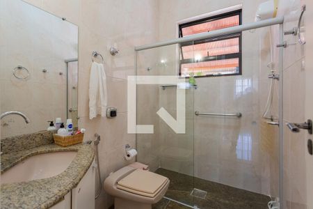 Casa à venda com 360m², 5 quartos e 3 vagas Casa à venda com 360m², 5 quartos e 3 vagasBanheiro
