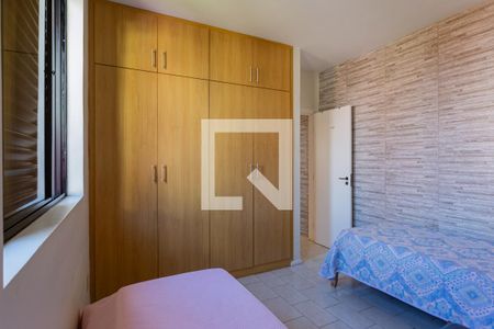 Casa à venda com 360m², 5 quartos e 3 vagas Casa à venda com 360m², 5 quartos e 3 vagasQuarto de Serviço