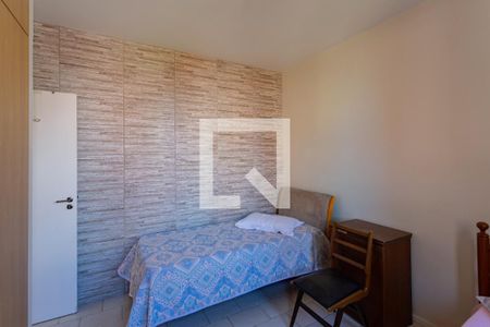 Casa à venda com 360m², 5 quartos e 3 vagas Casa à venda com 360m², 5 quartos e 3 vagasQuarto de Serviço