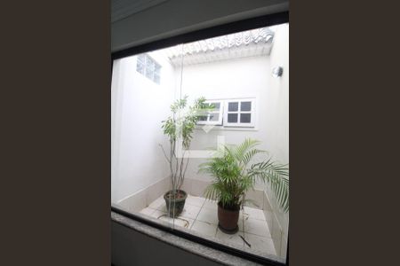 Casa de condomínio à venda com 250m², 3 quartos e 3 vagas Casa de condomínio à venda com 250m², 3 quartos e 3 vagasJardim de inverno