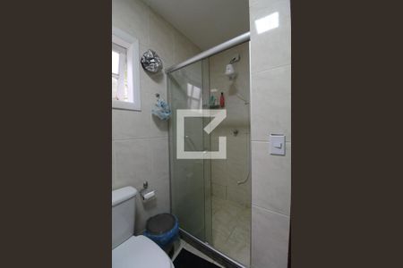 Casa de condomínio à venda com 250m², 3 quartos e 3 vagas Casa de condomínio à venda com 250m², 3 quartos e 3 vagasBanheiro Social
