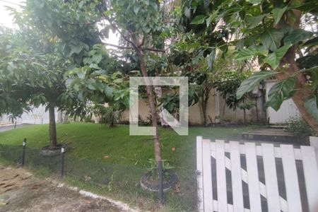 Apartamento à venda com 102m², 2 quartos e 1 vaga Apartamento à venda com 102m², 2 quartos e 1 vagaFachada