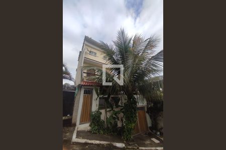 Apartamento à venda com 102m², 2 quartos e 1 vaga Apartamento à venda com 102m², 2 quartos e 1 vagaFachada