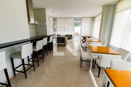 Apartamento à venda com 76m², 2 quartos e 2 vagas Apartamento à venda com 76m², 2 quartos e 2 vagasÁrea comum - Salão de festas