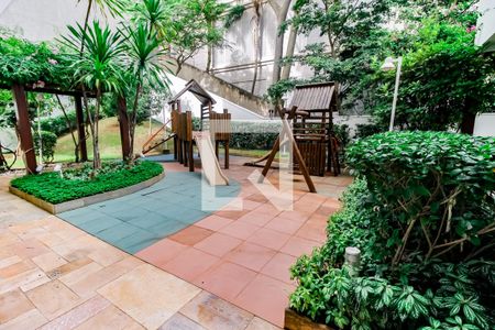 Apartamento à venda com 76m², 2 quartos e 2 vagas Apartamento à venda com 76m², 2 quartos e 2 vagasÁrea comum - Playground