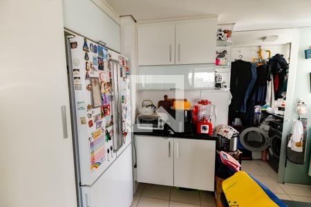 Apartamento à venda com 76m², 2 quartos e 2 vagas Apartamento à venda com 76m², 2 quartos e 2 vagasCozinha - Armários