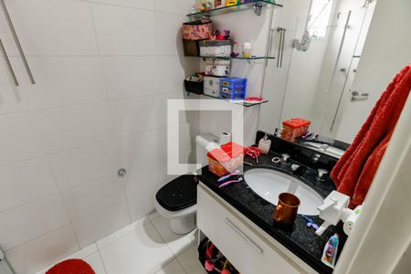 Apartamento à venda com 76m², 2 quartos e 2 vagas Apartamento à venda com 76m², 2 quartos e 2 vagasBanheiro Corredor