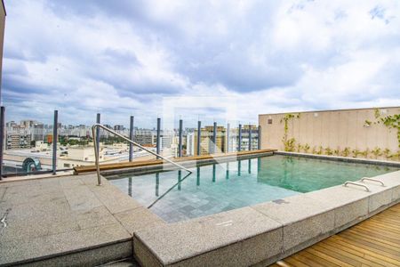 Apartamento para alugar com 38m², 1 quarto e sem vaga Apartamento para alugar com 38m², 1 quarto e sem vagaÁrea comum - Piscina de ozònio
