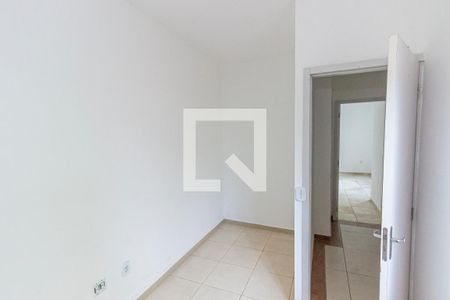Quarto 1 de casa para alugar com 2 quartos, 100m² em Vila Kosmos, Rio de Janeiro