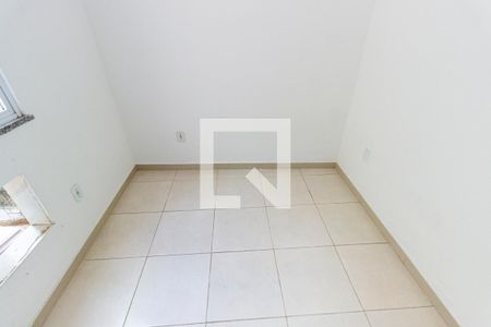 Quarto 1 de casa para alugar com 2 quartos, 100m² em Vila Kosmos, Rio de Janeiro