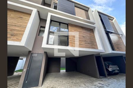 Casa de condomínio à venda com 218m², 3 quartos e 2 vagasFachada Casa