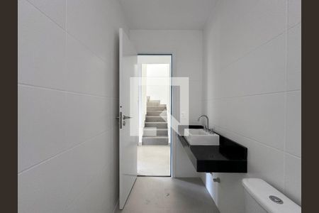 Casa de condomínio à venda com 218m², 3 quartos e 2 vagasBanheiro Social