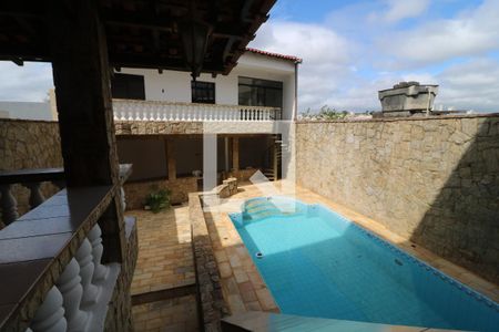 Casa à venda com 650m², 3 quartos e 6 vagasPiscina