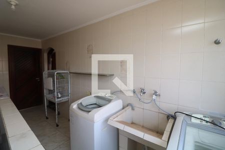 Casa à venda com 650m², 3 quartos e 6 vagasÁrea de Serviço