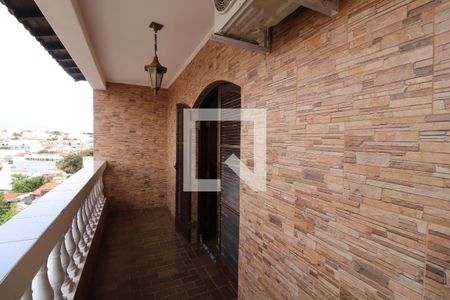 Casa à venda com 650m², 3 quartos e 6 vagasVaranda do Quarto 2