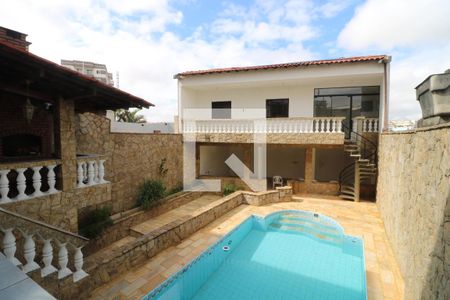 Casa à venda com 650m², 3 quartos e 6 vagasPiscina