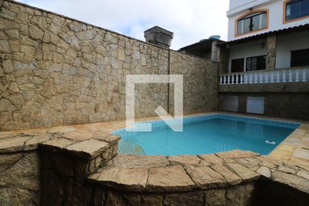 Casa à venda com 650m², 3 quartos e 6 vagasPiscina