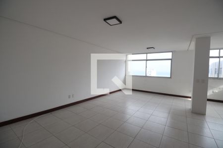 Sala de apartamento para alugar com 3 quartos, 180m² em Pituba, Salvador