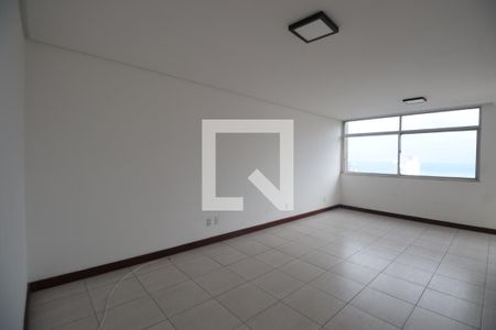 Sala  de apartamento para alugar com 3 quartos, 180m² em Pituba, Salvador