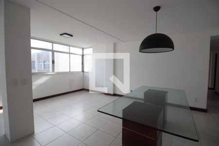 Sala  de apartamento para alugar com 3 quartos, 180m² em Pituba, Salvador