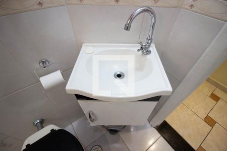 Banheiro 2 de casa para alugar com 3 quartos, 250m² em Itaquera, São Paulo