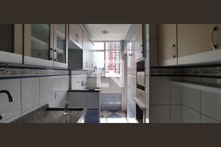 Apartamento à venda com 61m², 2 quartos e 2 vagas Apartamento à venda com 61m², 2 quartos e 2 vagasCozinha e Área de Serviço