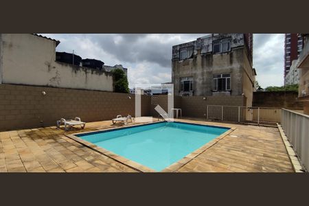 Apartamento à venda com 61m², 2 quartos e 2 vagas Apartamento à venda com 61m², 2 quartos e 2 vagasÁrea Comum - Piscina
