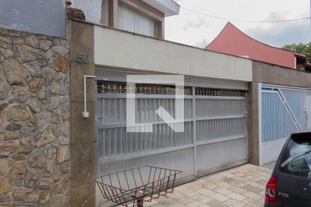 Casa à venda com 280m², 3 quartos e 2 vagas Casa à venda com 280m², 3 quartos e 2 vagasFachada