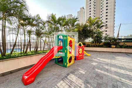 Apartamento à venda com 82m², 3 quartos e 2 vagasÁrea comum - Playground