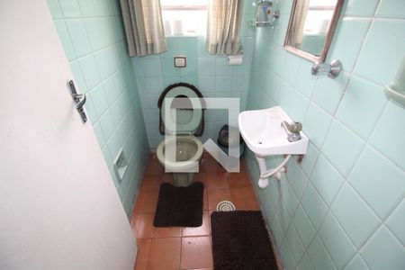 Casa à venda com 360m², 4 quartos e 8 vagasbanheiro 2