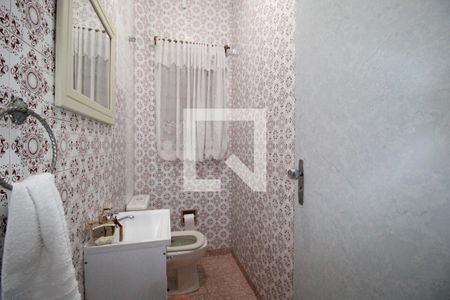 Casa à venda com 360m², 4 quartos e 8 vagasLavabo