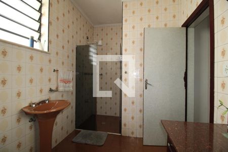 Casa à venda com 360m², 4 quartos e 8 vagasBanheiro 1