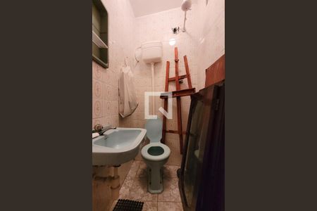 Casa à venda com 249m², 3 quartos e 4 vagas Casa à venda com 249m², 3 quartos e 4 vagasBanheiro