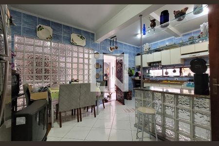 Casa à venda com 249m², 3 quartos e 4 vagas Casa à venda com 249m², 3 quartos e 4 vagasCozinha