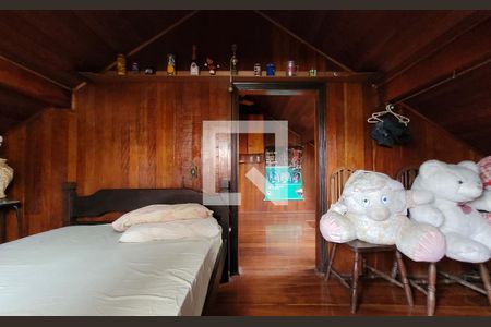 Casa à venda com 249m², 3 quartos e 4 vagas Casa à venda com 249m², 3 quartos e 4 vagasSotão