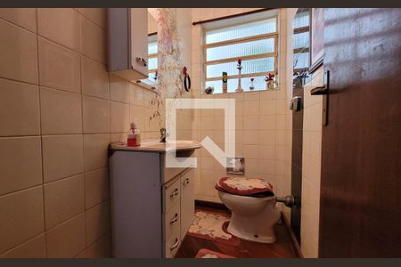 Casa à venda com 249m², 3 quartos e 4 vagas Casa à venda com 249m², 3 quartos e 4 vagasBanheiro