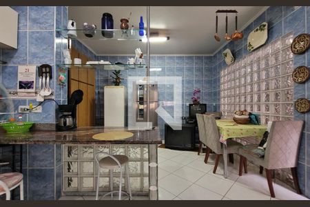 Casa à venda com 249m², 3 quartos e 4 vagas Casa à venda com 249m², 3 quartos e 4 vagasCozinha