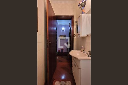 Casa à venda com 249m², 3 quartos e 4 vagas Casa à venda com 249m², 3 quartos e 4 vagasBanheiro