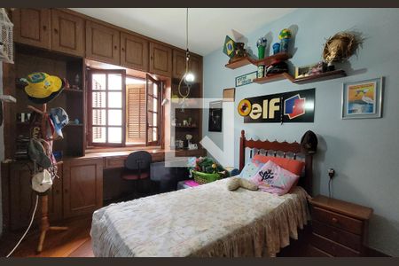 Casa à venda com 249m², 3 quartos e 4 vagas Casa à venda com 249m², 3 quartos e 4 vagasQuarto