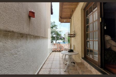 Casa à venda com 249m², 3 quartos e 4 vagas Casa à venda com 249m², 3 quartos e 4 vagasSacada