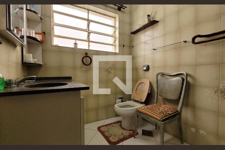 Casa à venda com 249m², 3 quartos e 4 vagas Casa à venda com 249m², 3 quartos e 4 vagasBanheiro