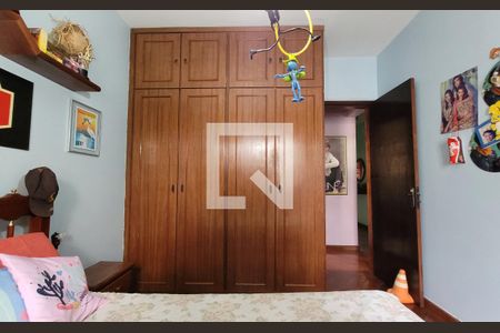 Casa à venda com 249m², 3 quartos e 4 vagas Casa à venda com 249m², 3 quartos e 4 vagasQuarto