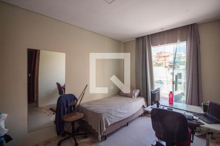 Casa à venda com 700m², 3 quartos e 5 vagasSuíte 3