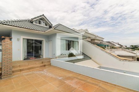 Casa de condomínio para alugar com 430m², 7 quartos e 2 vagasSuíte 2 - terraço