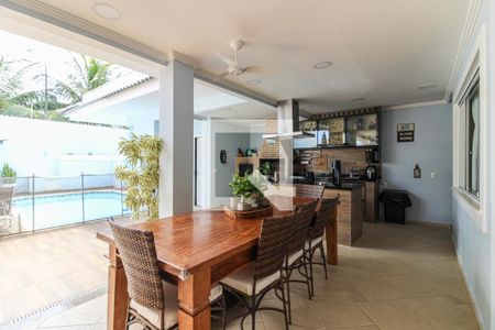 Casa de condomínio para alugar com 430m², 7 quartos e 2 vagasÁrea externa